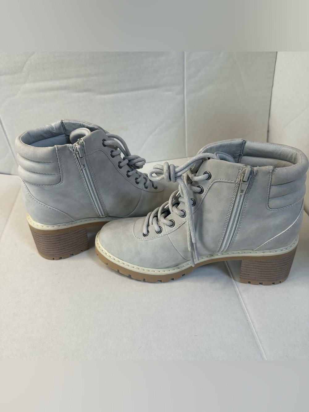 Maurices Boots Womens 6M Morgan Lace Up Zip Heels Hiker Ankle Bootie Grey - Picture 4 of 9